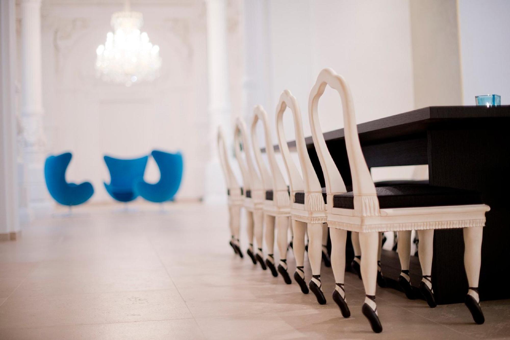 Motel One Wien-Staatsoper Bagian luar foto