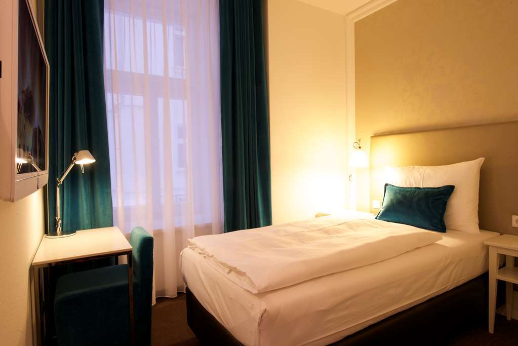 Motel One Wien-Staatsoper Ruang foto