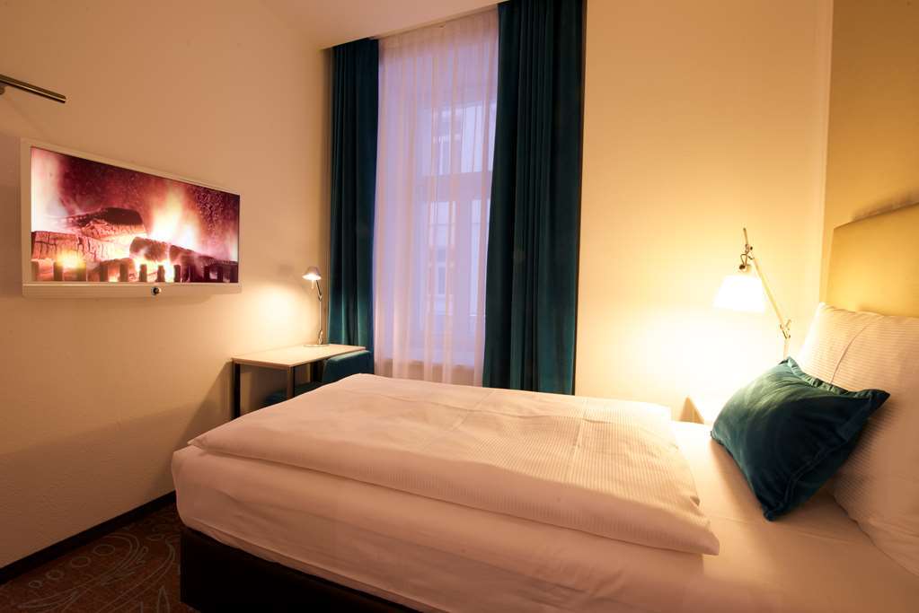 Motel One Wien-Staatsoper Ruang foto